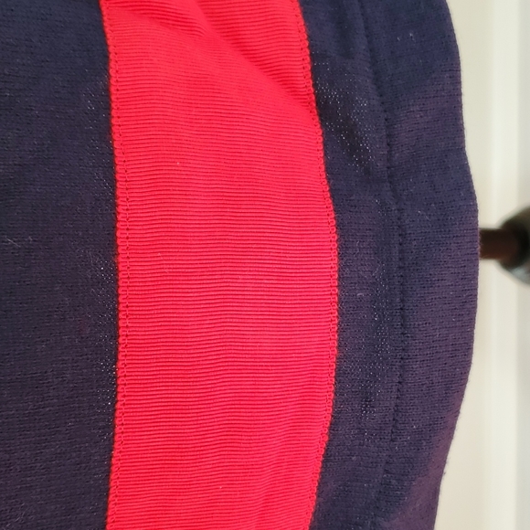 1901 Navy Short Sleeve T-shirt with a Grograin Red Stripe at the hem - Picture 4 of 7